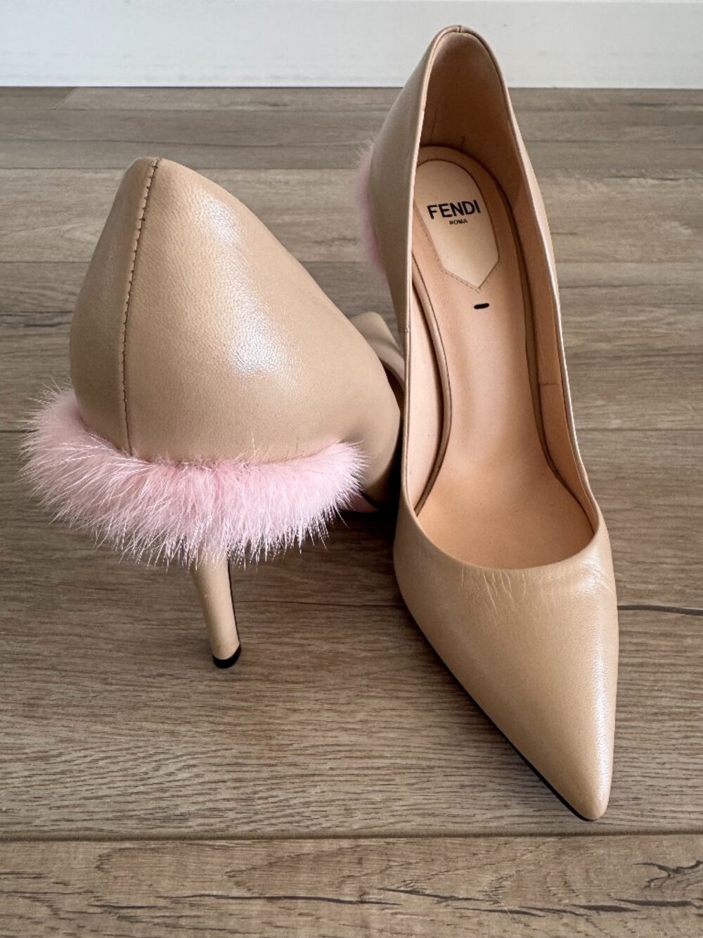 Fendi Roma Nude Leather Pointed Pumps Pink Fur Trim Stiletto 37.5